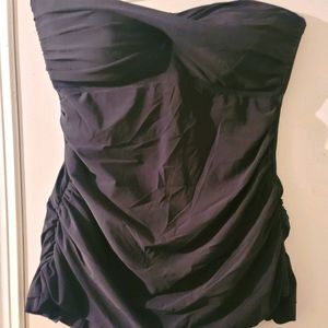 Womens no sleeve or straps black bathing suit